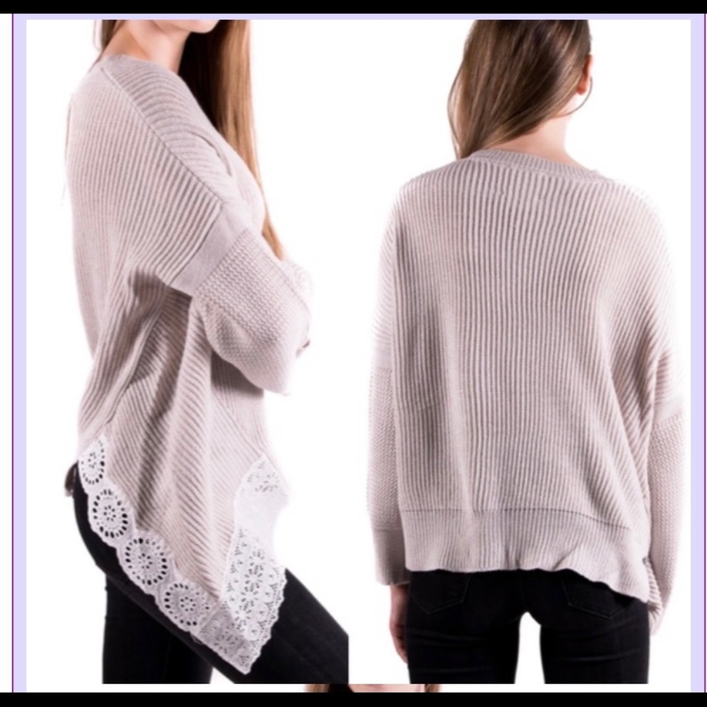 New Anthropologie Lilis Closet Asymmetric Hem Sweater